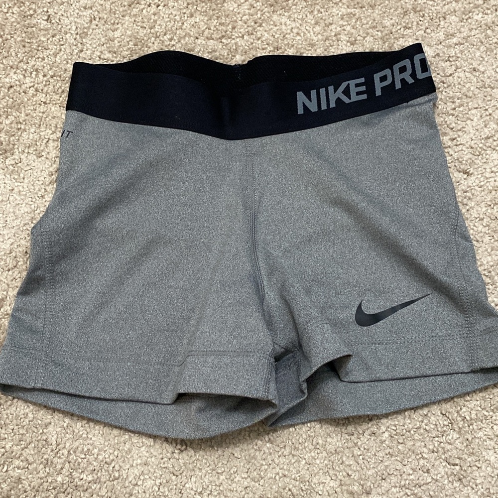 Nike pro xsmall